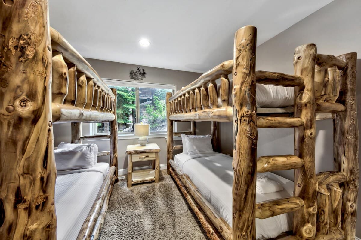 Log cabin with hot tub, trail access & pool - Photo 4
