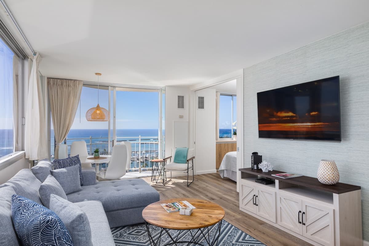 Ilikai Collection # 12. Corner Oceanfront condo ! - Photo 3