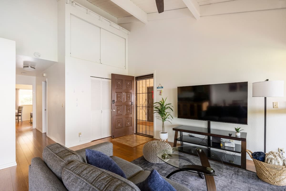 Condo in Holualoa · ★4.78 · 2 bedrooms · 3 beds · 2 baths - Photo 5