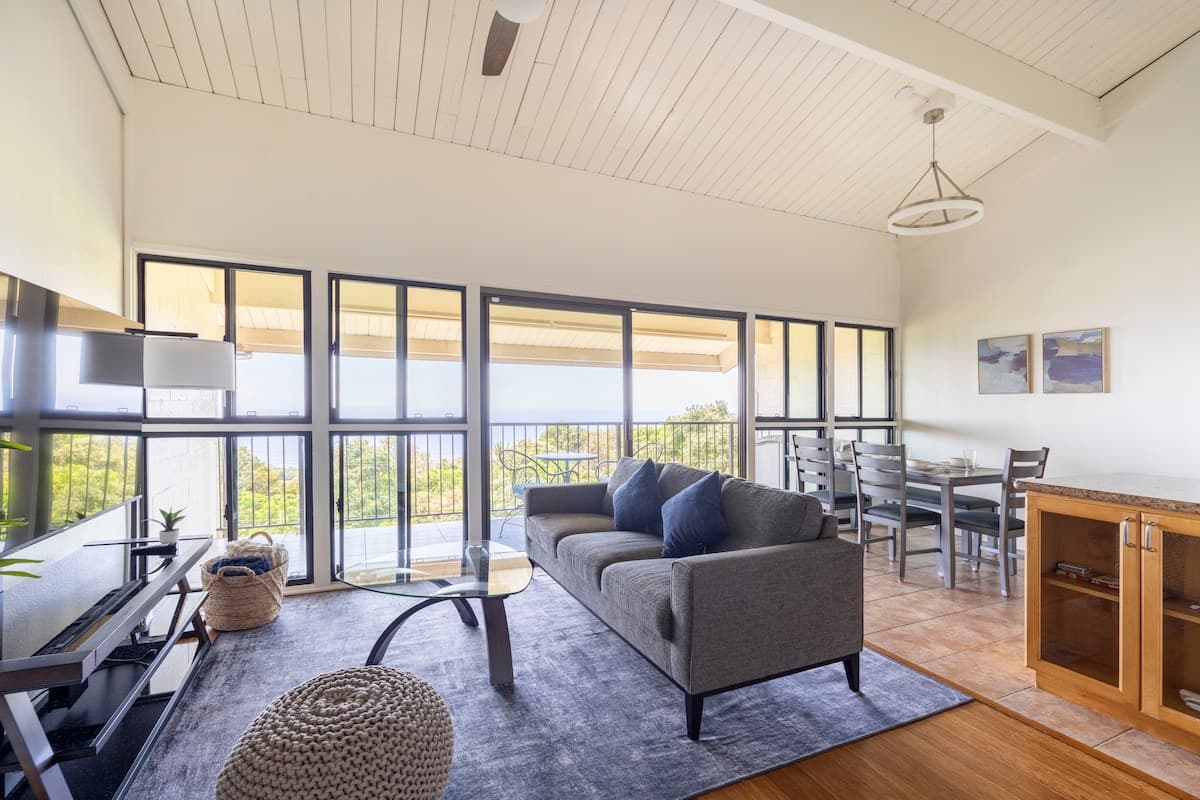 Condo in Holualoa · ★4.78 · 2 bedrooms · 3 beds · 2 baths - Photo 2