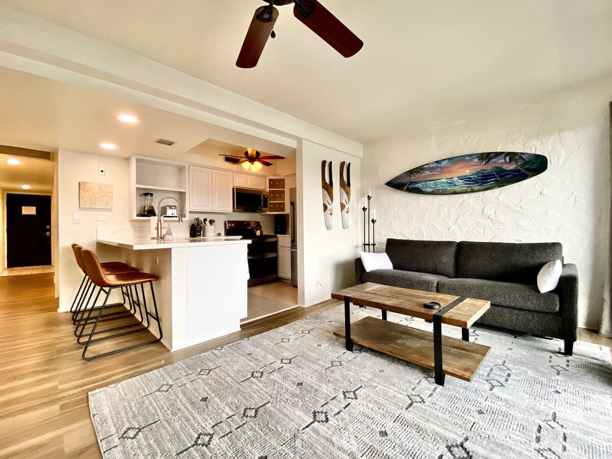 Condo in Kailua-Kona · ★4.96 · 1 bedroom · 2 beds · 1 bath - Photo 1