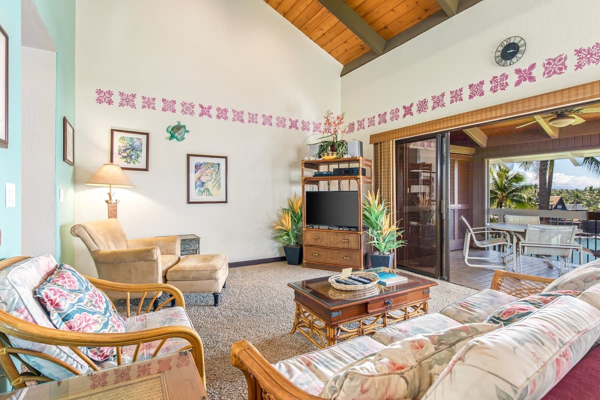 Kanaloa at Kona Partial Ocean View 2BD/2BA - Photo 2