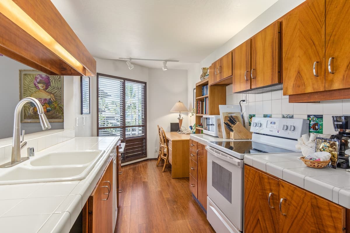 Kanaloa at Kona Partial Ocean View 2BD/2BA - Photo 4