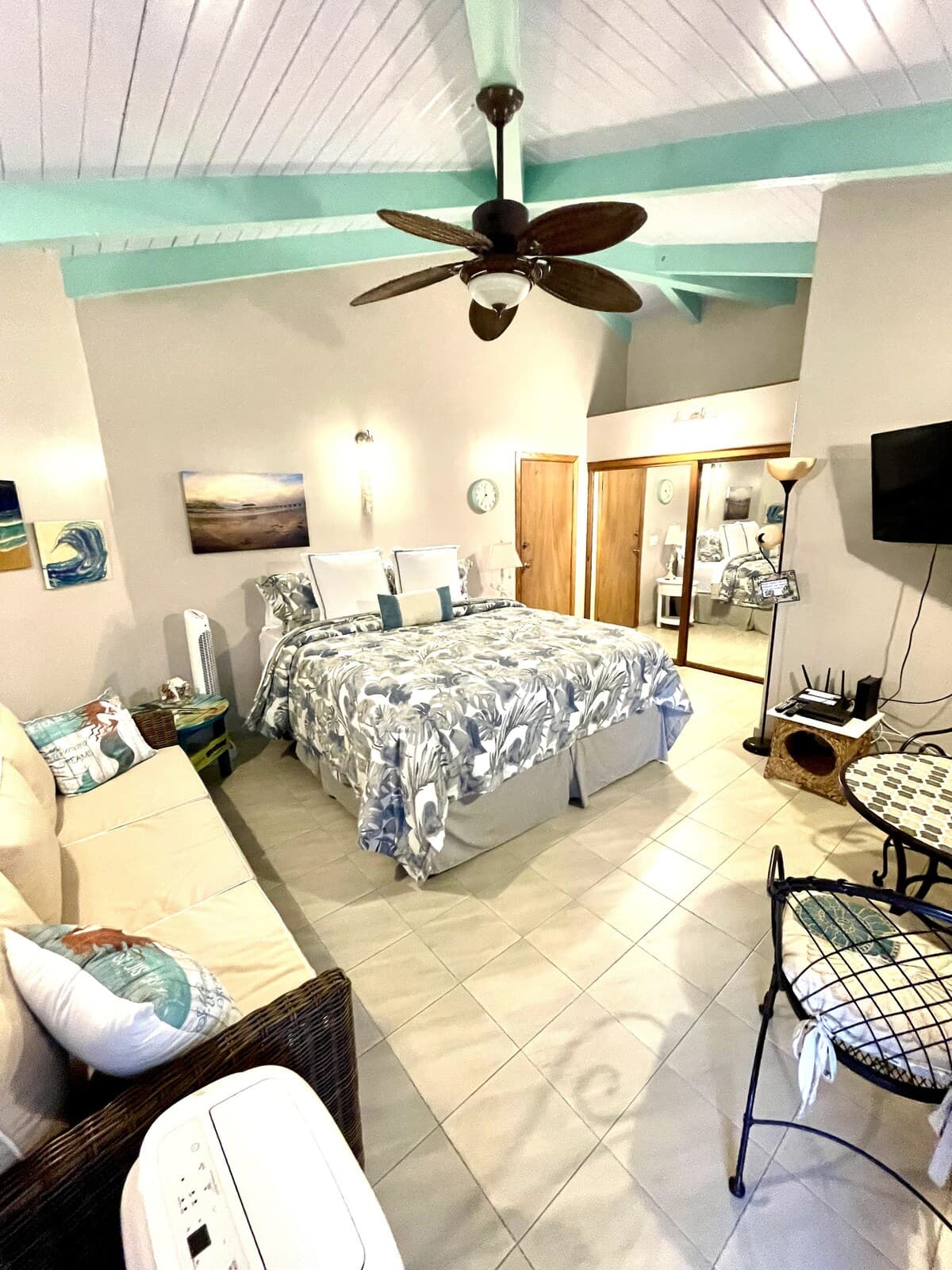 Home in Princeville · ★4.91 · 1 bedroom · 1 bed · 1 private bath - Photo 3
