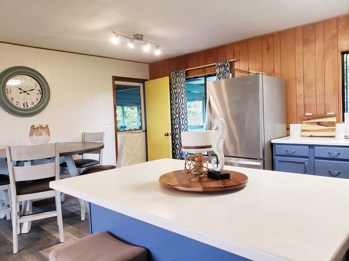 Home in Keaau · ★4.99 · 3 bedrooms · 5 beds · 2 shared baths - Photo 5