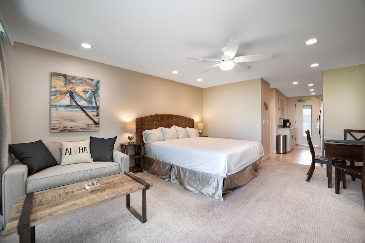 Spacious Studio on Napili Bay Beach w/FREE Parking - Photo 4