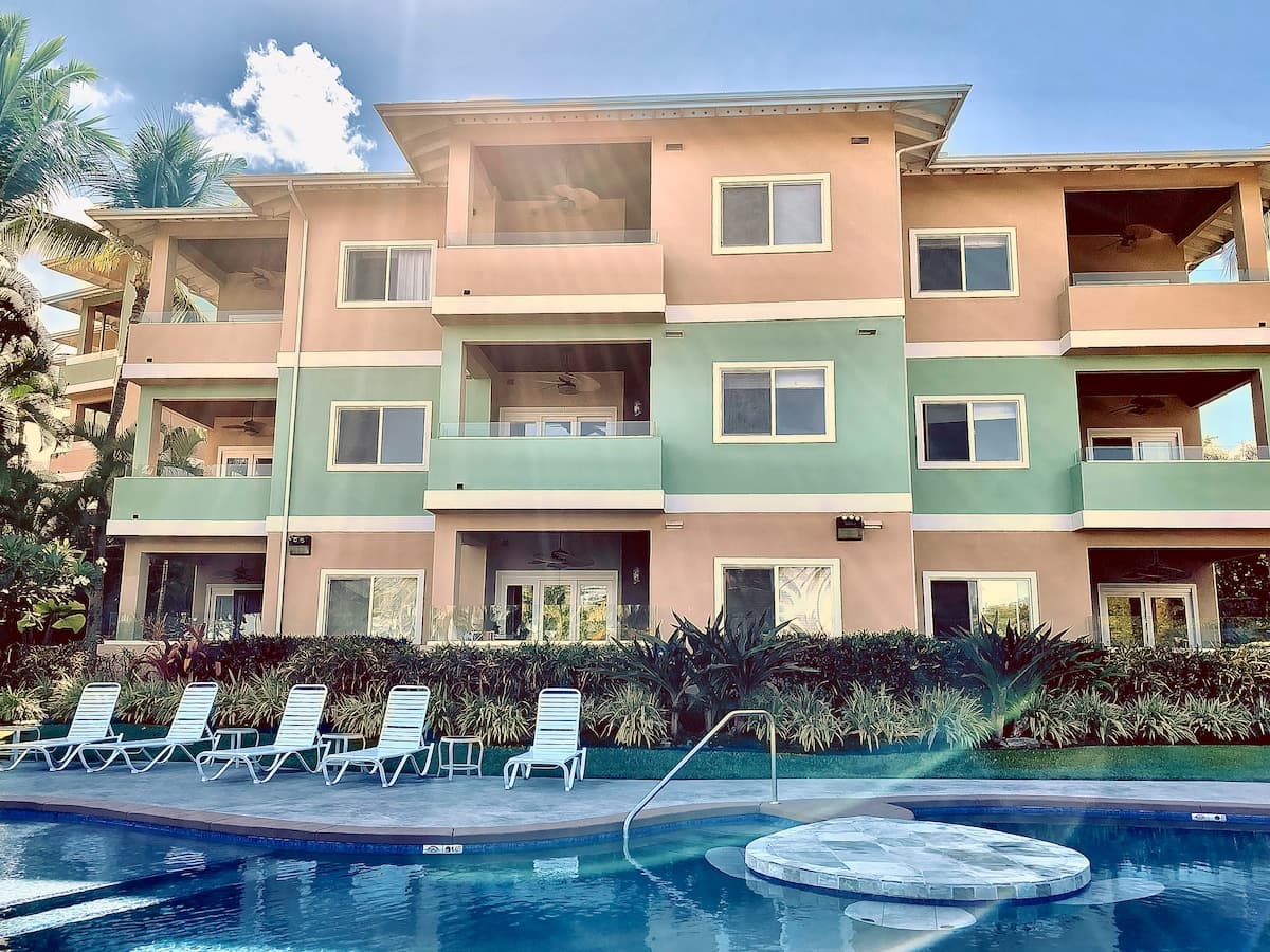 Condo in Kailua-Kona · ★4.78 · 2 bedrooms · 4 beds · 2 private baths - Photo 1