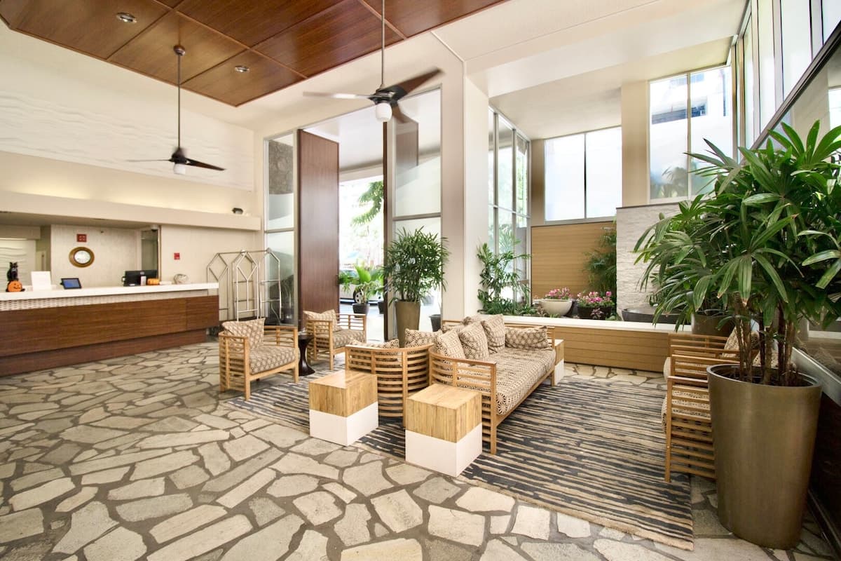 High FL-Upscale Ocean View w/ Easy Beach Access~ - Photo 5