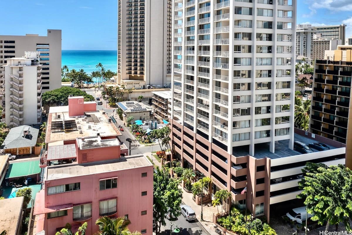High FL-Upscale Ocean View w/ Easy Beach Access~ - Photo 2