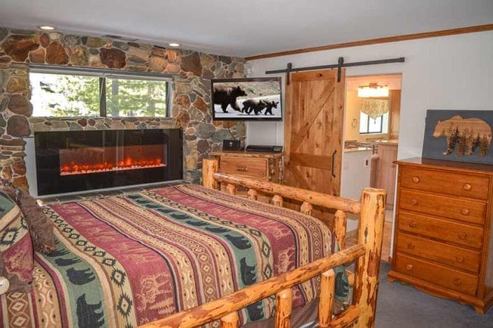Spa Home with Hot Tub, Sauna & Mountain Views - Photo 1