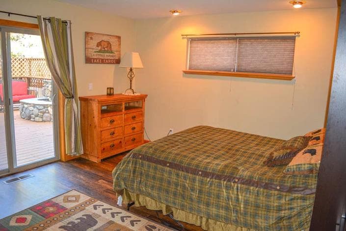 Spa Home with Hot Tub, Sauna & Mountain Views - Photo 2