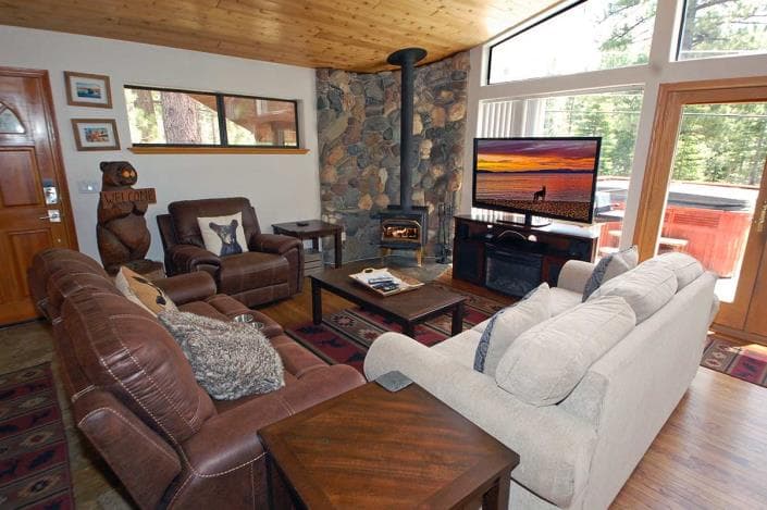 Spa Home with Hot Tub, Sauna & Mountain Views - Photo 3