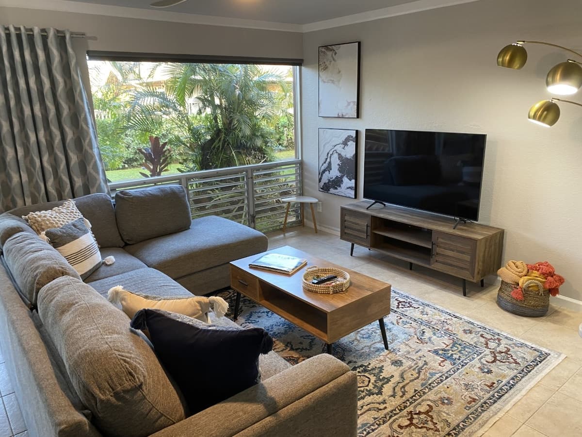 Newly Renovated Condo with Pool! - Photo 4