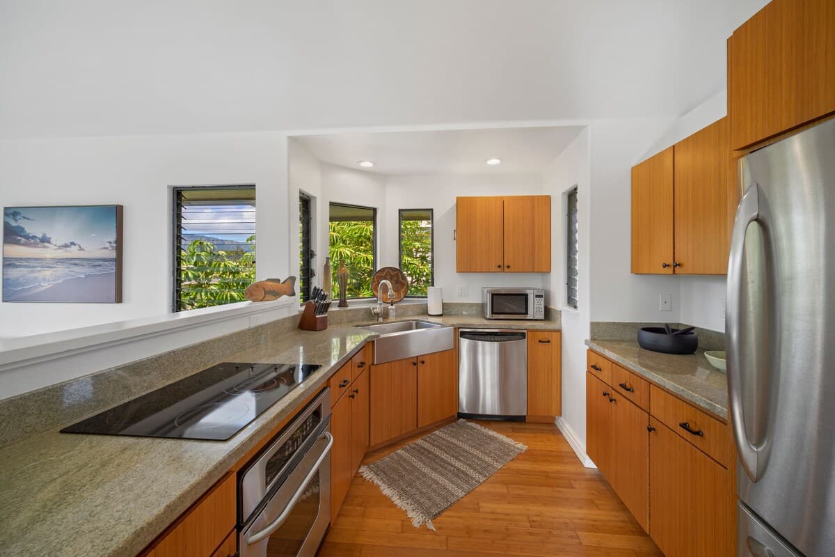 Home in Princeville · ★4.94 · 3 bedrooms · 3 beds · 2.5 baths - Photo 5
