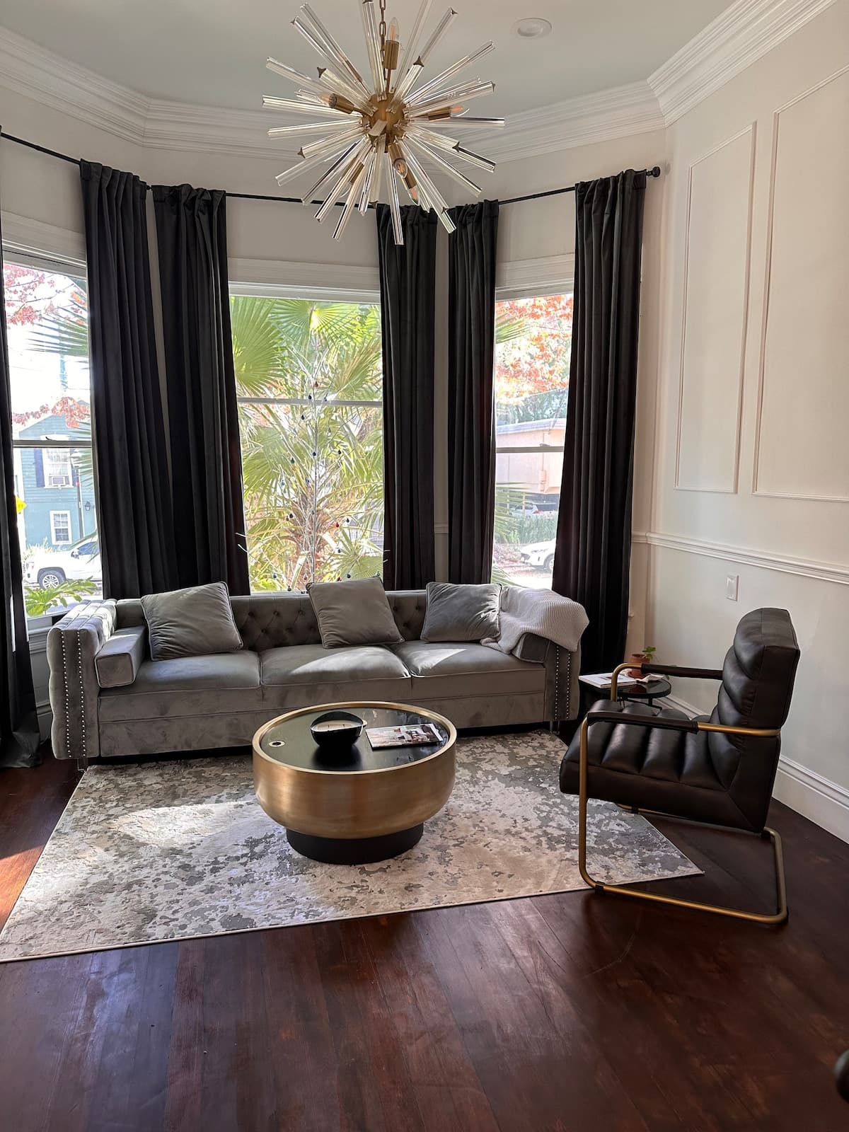 Renovated Victorian in Downtown Sacramento - Photo 2