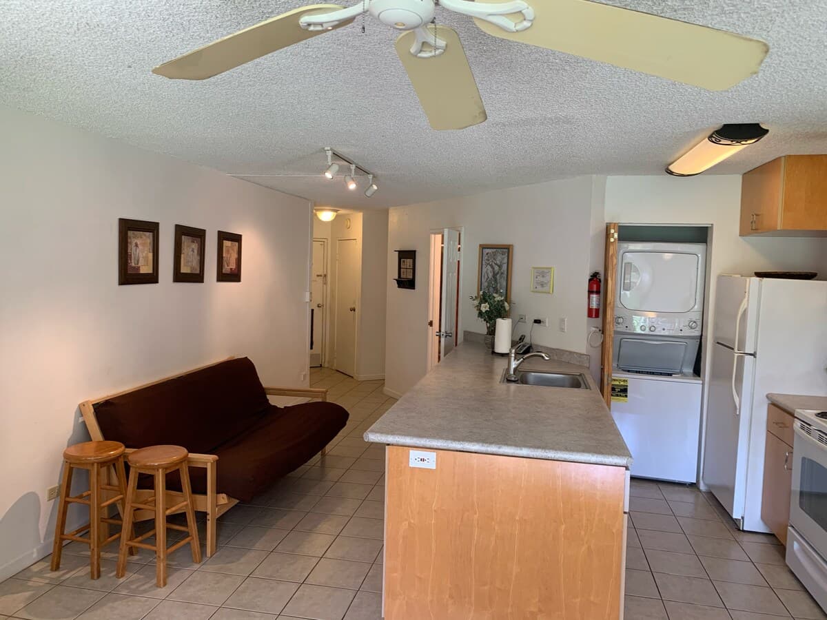 Condo in Kihei · ★4.71 · 1 bedroom · 2 beds · 2 private baths - Photo 5