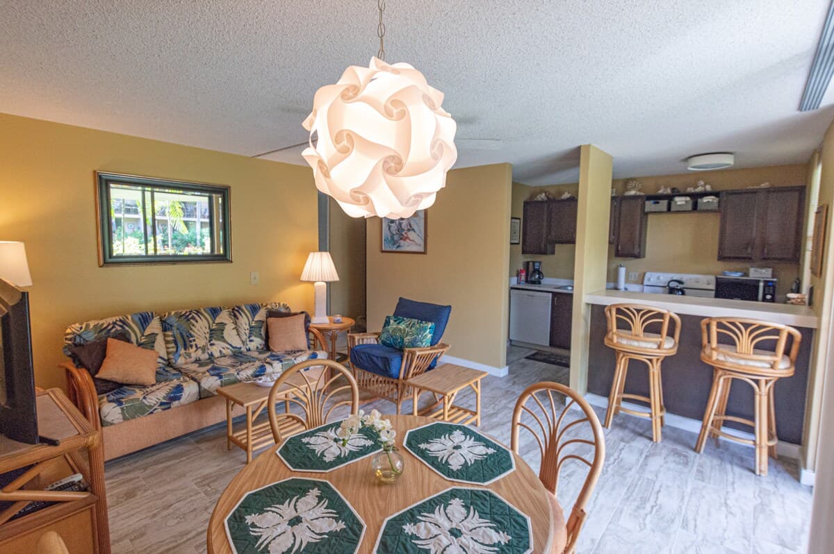Condo in Kailua-Kona · ★4.73 · 1 bedroom · 2 beds · 1 private bath - Photo 3