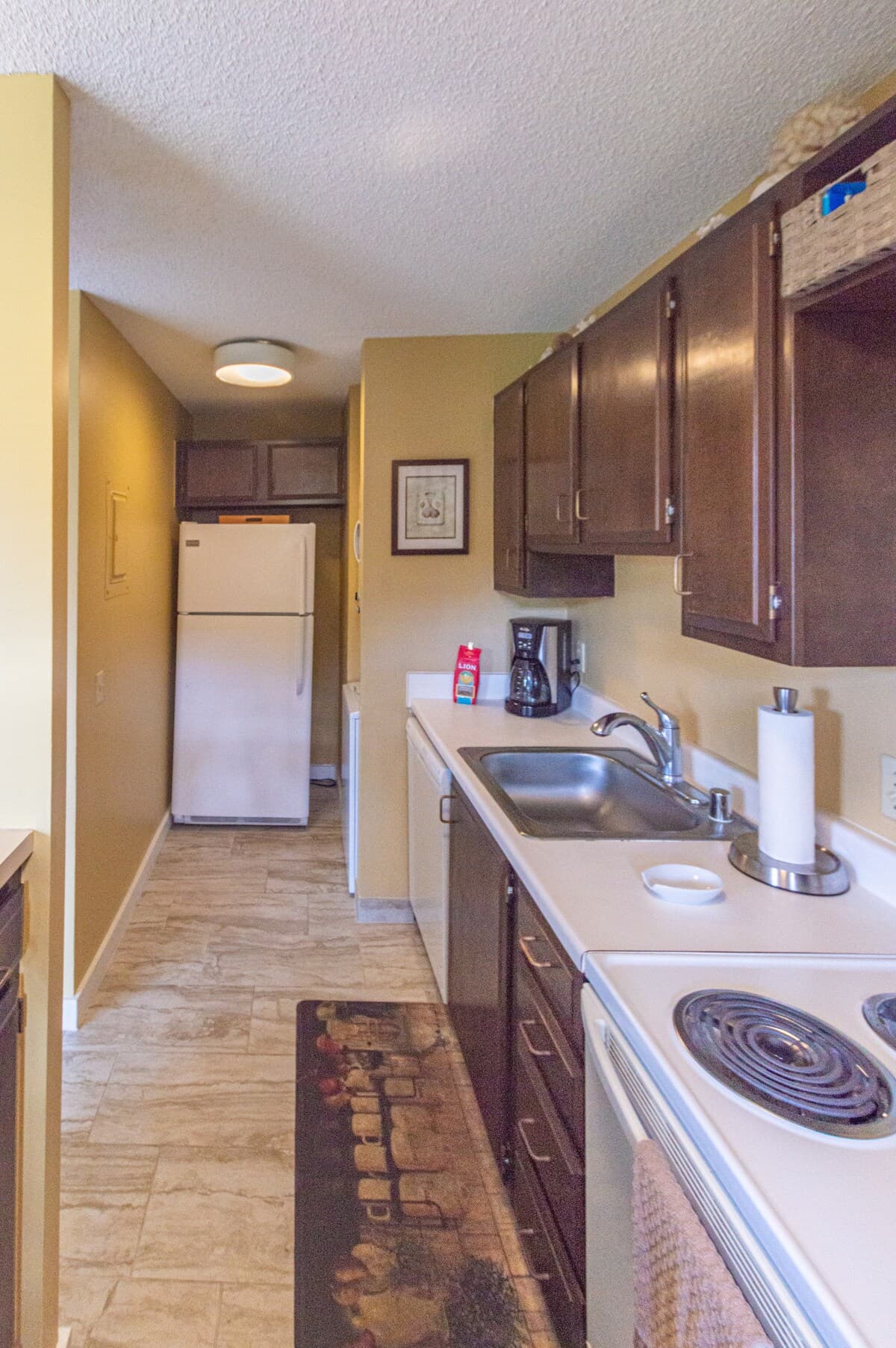 Condo in Kailua-Kona · ★4.73 · 1 bedroom · 2 beds · 1 private bath - Photo 4