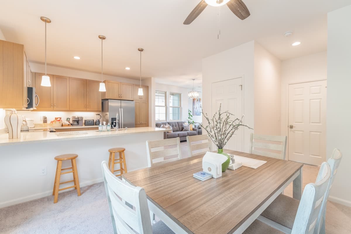 Home in Waianae · ★4.86 · 3 bedrooms · 3 beds · 2.5 shared baths - Photo 4
