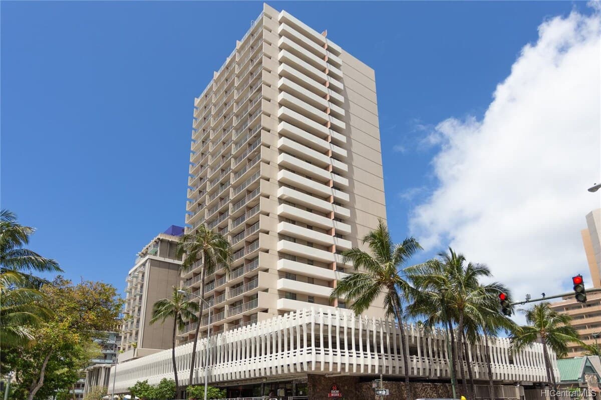 Free Parking! Cozy Island Studio-Central Waikiki! - Photo 1