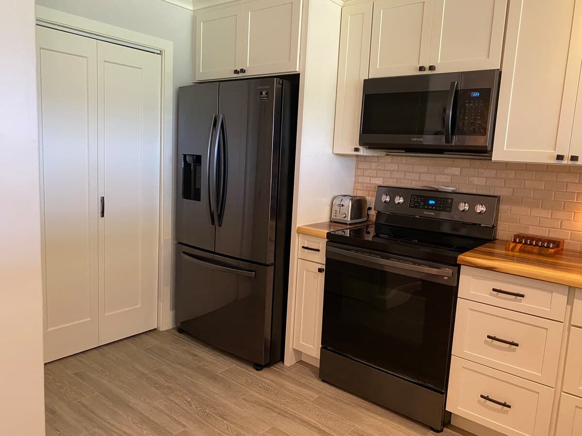 Condo in Lahaina · ★5.0 · 2 bedrooms · 2 beds · 2 baths - Photo 3