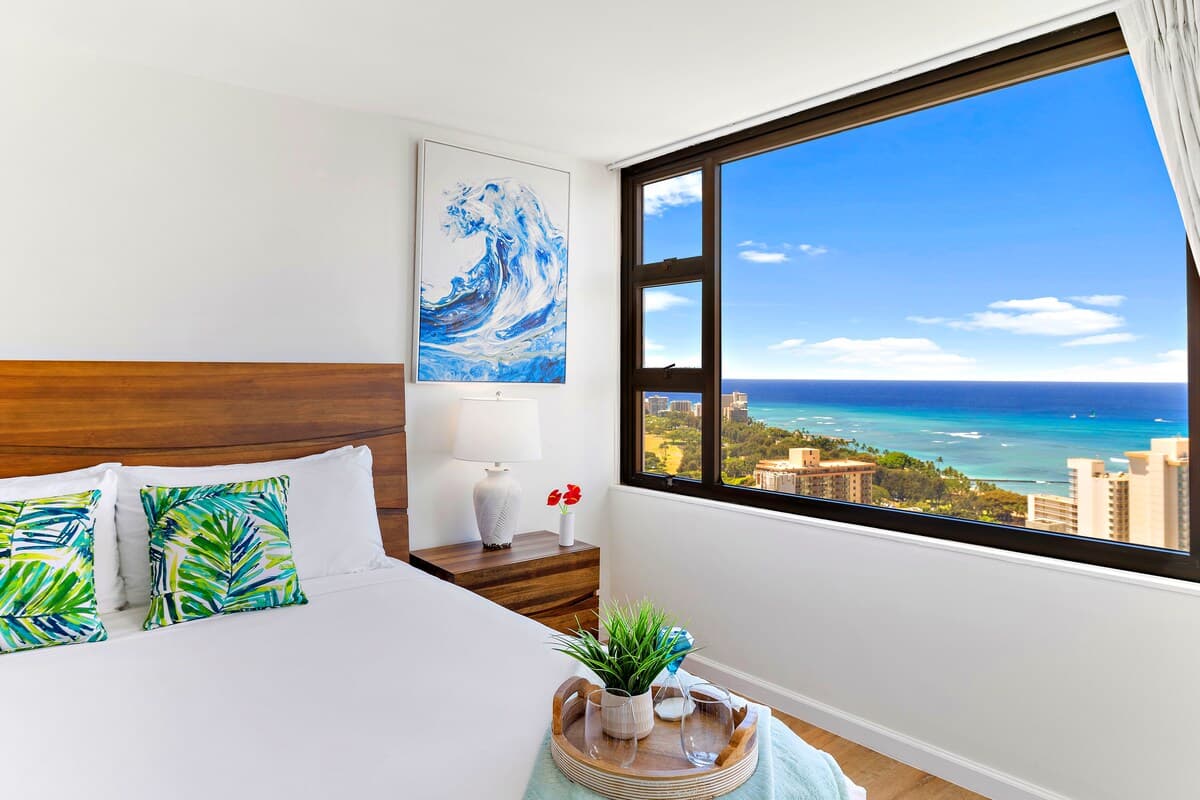 Condo in Honolulu · ★4.81 · 1 bedroom · 2 beds · 1 private bath - Photo 1