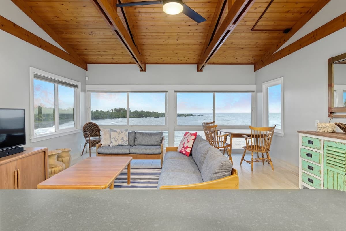 Home in Hana · ★4.95 · 2 bedrooms · 2 beds · 2 baths - Photo 5