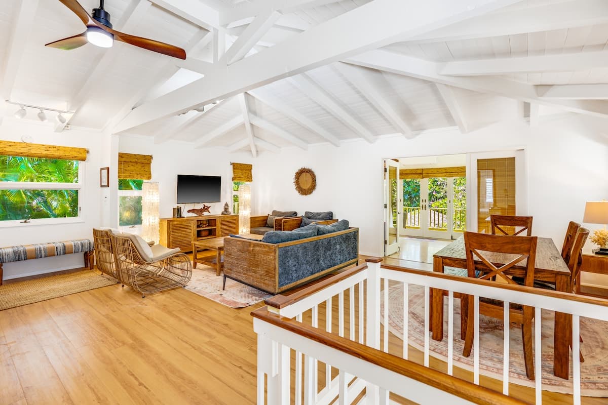 Home in Hanalei · ★4.87 · 5 bedrooms · 6 beds · 2 private baths - Photo 1
