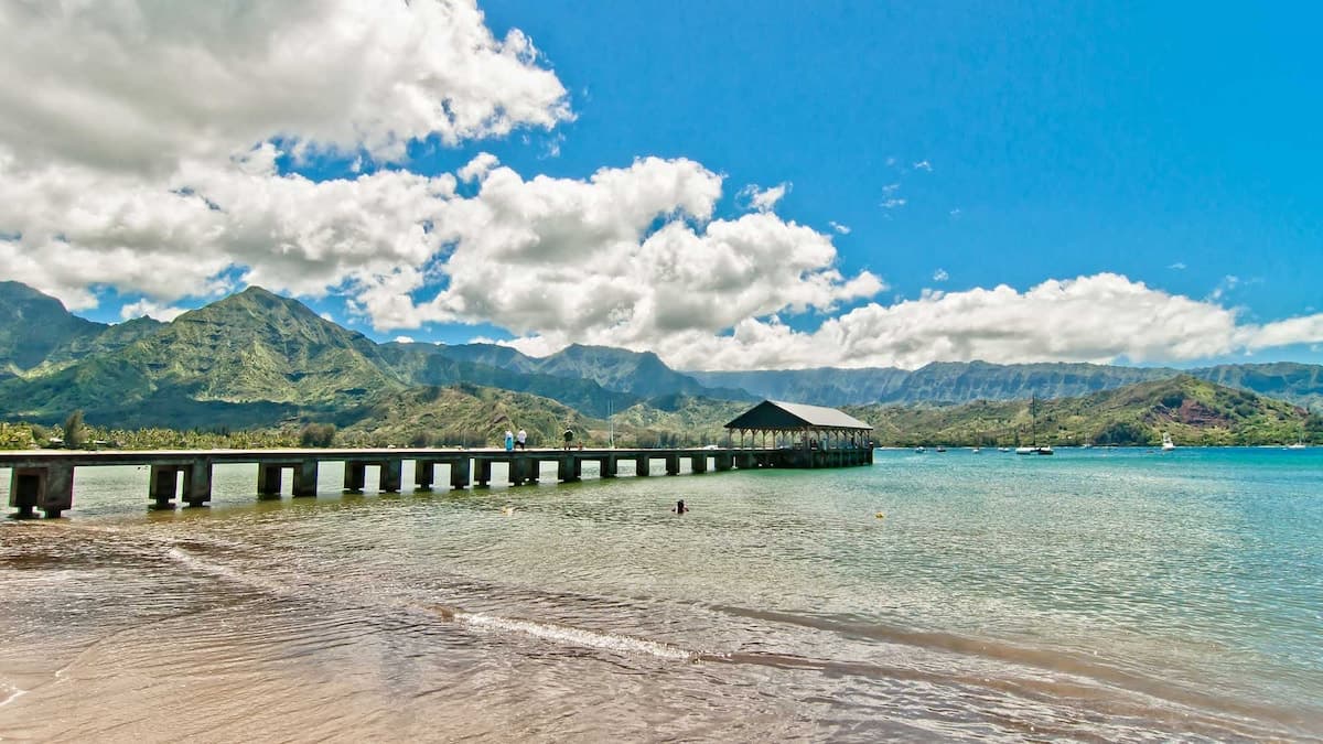 Home in Hanalei · ★4.87 · 5 bedrooms · 6 beds · 2 private baths - Photo 5