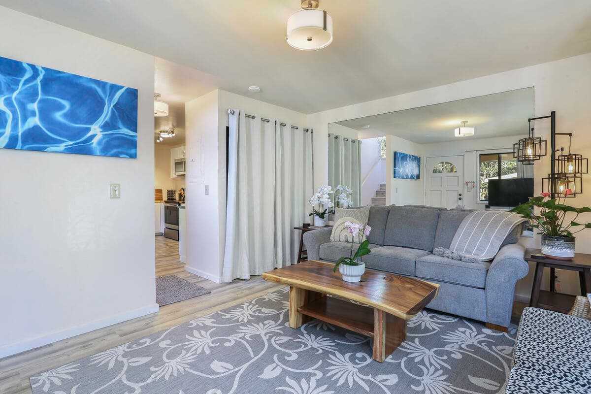 Townhouse in Princeville · ★4.98 · 2 bedrooms · 2 beds · 1 private bath - Photo 2