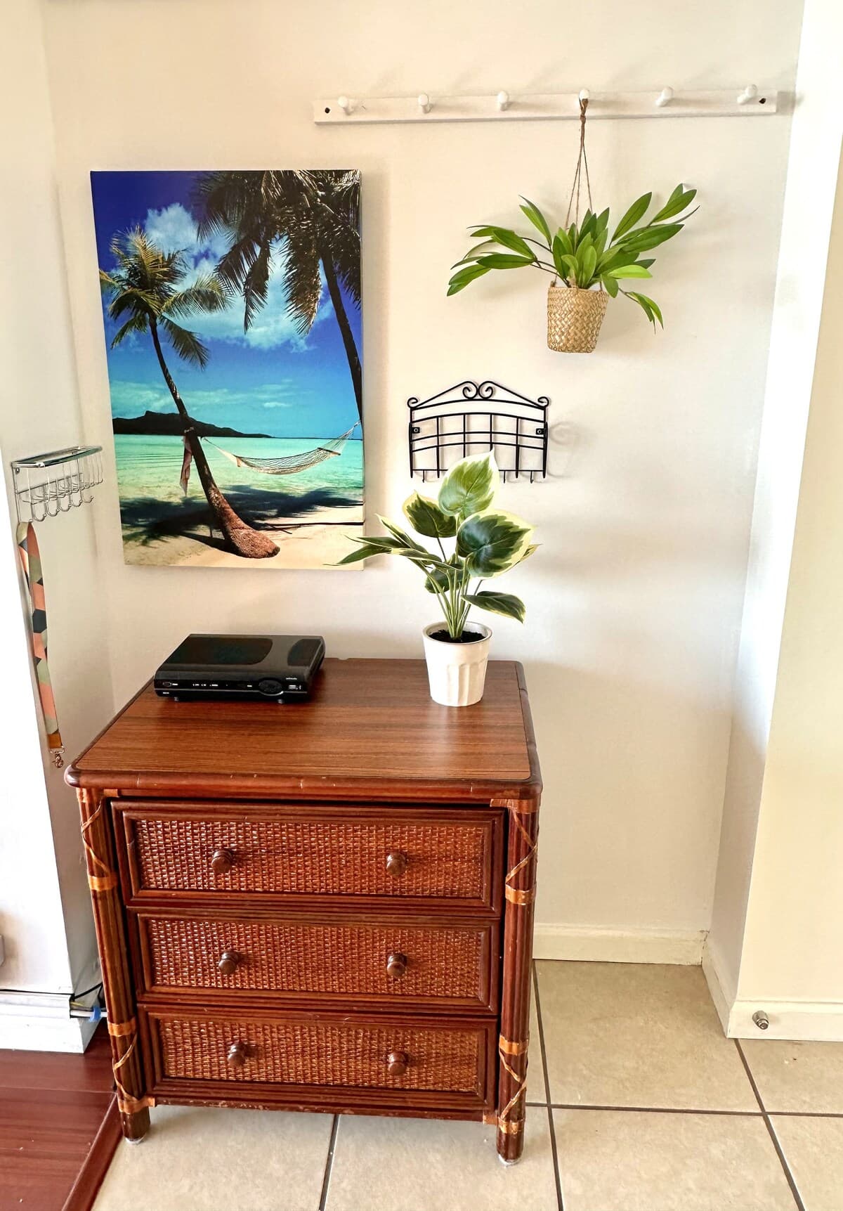 Kingsize bed | near Waikiki beach | Free Parking! - Photo 4