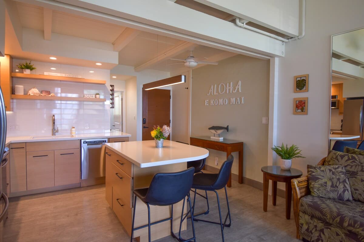 Condo in Lahaina · ★4.96 · 2 bedrooms · 3 beds · 2 baths - Photo 5