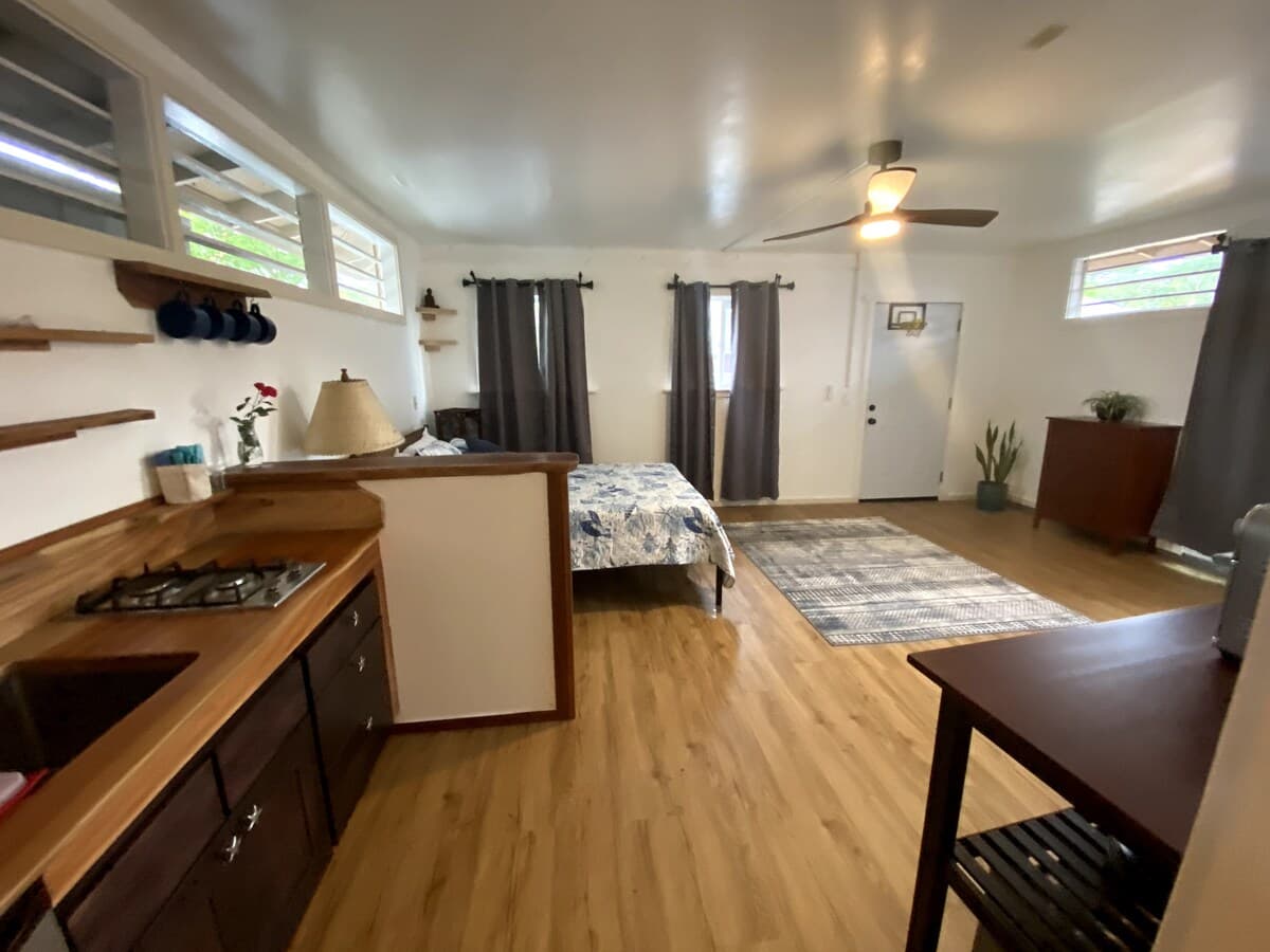 Hilo Town Hideaway - Photo 5