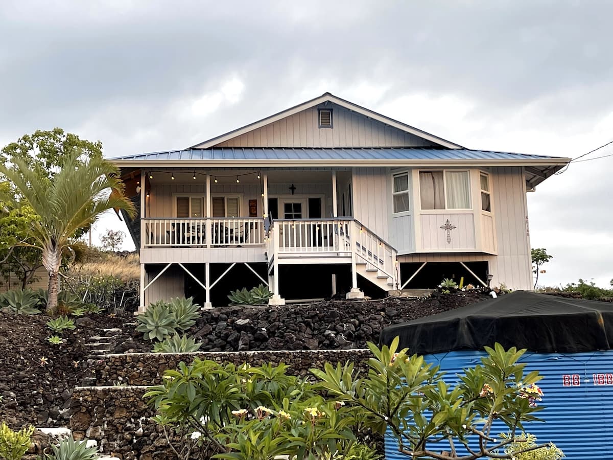 Home in Captain Cook · ★4.73 · 2 bedrooms · 2 beds · 2 private baths - Photo 1