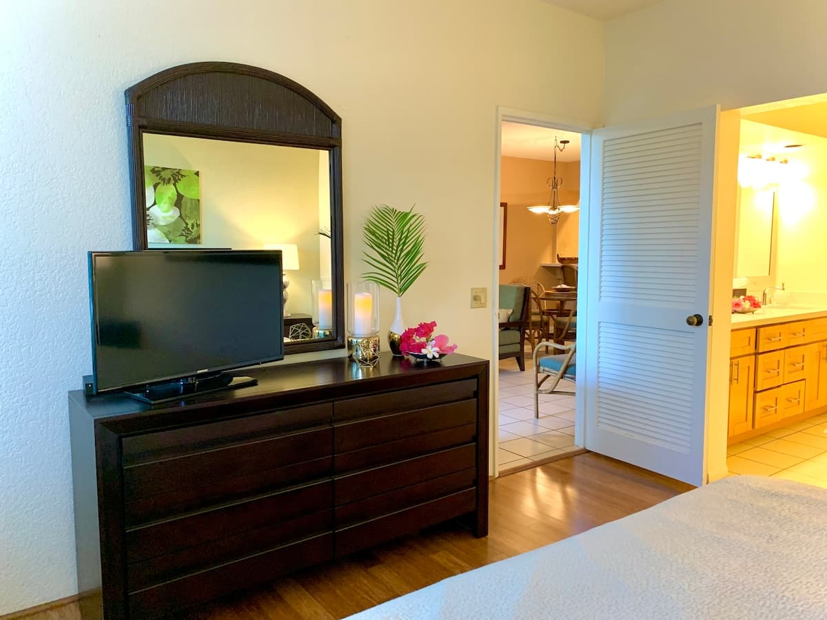 Condo in Kihei · ★4.9 · 2 bedrooms · 2 beds · 2 baths - Photo 3