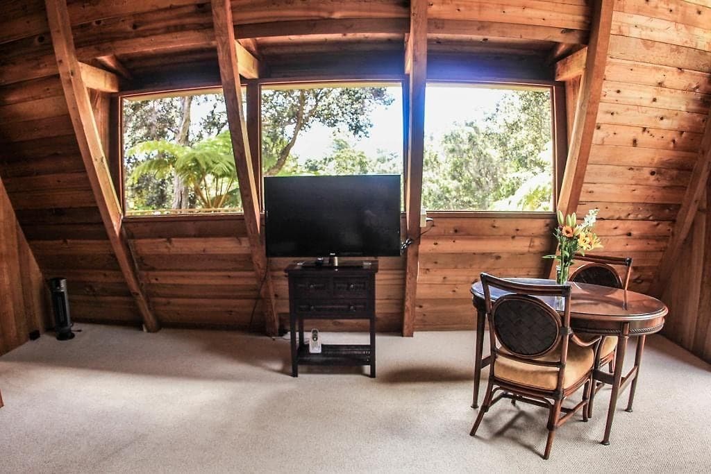 Cabin in Volcano · ★5.0 · 1 bedroom · 2 beds · 1 private bath - Photo 4