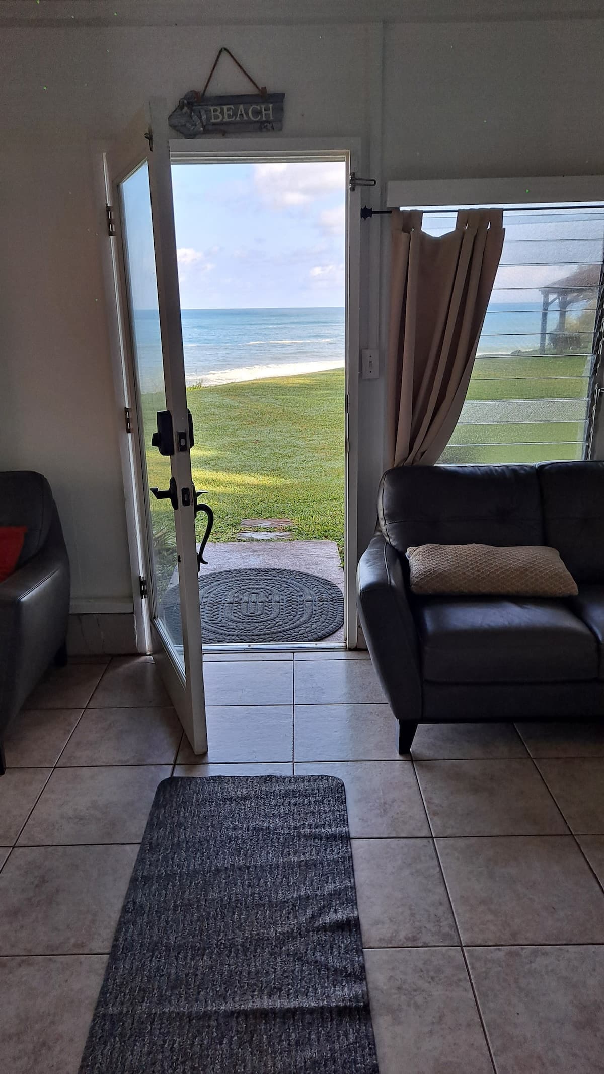 Home in Kilauea · ★4.89 · 4 bedrooms · 5 beds · 2 baths - Photo 3