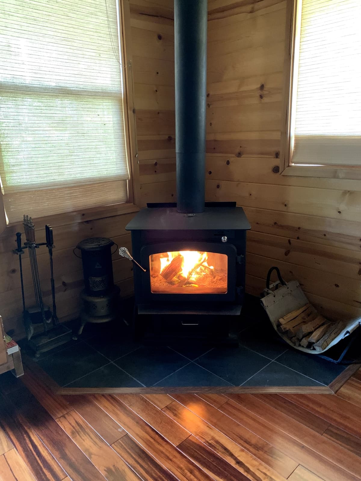 Home in Pahoa · ★4.94 · 2 bedrooms · 3 beds · 1 bath - Photo 1