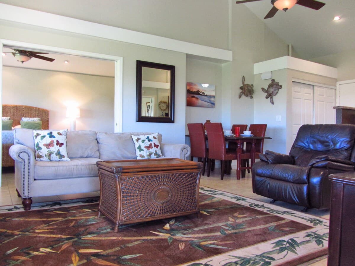 Condo in Kihei · ★4.5 · 2 bedrooms · 4 beds · 2 baths - Photo 3