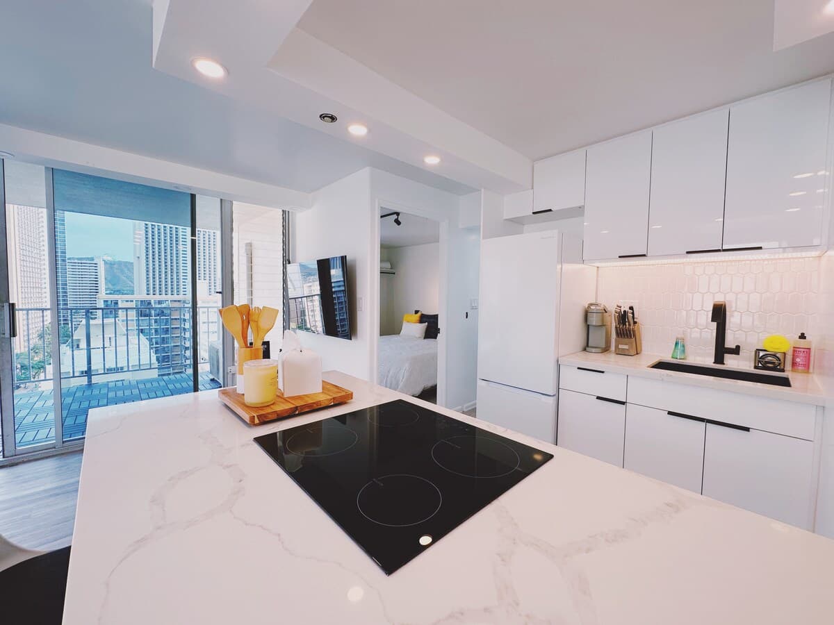 Stunning Lux Boutique 1bdrm near Waikiki Beach - Photo 4