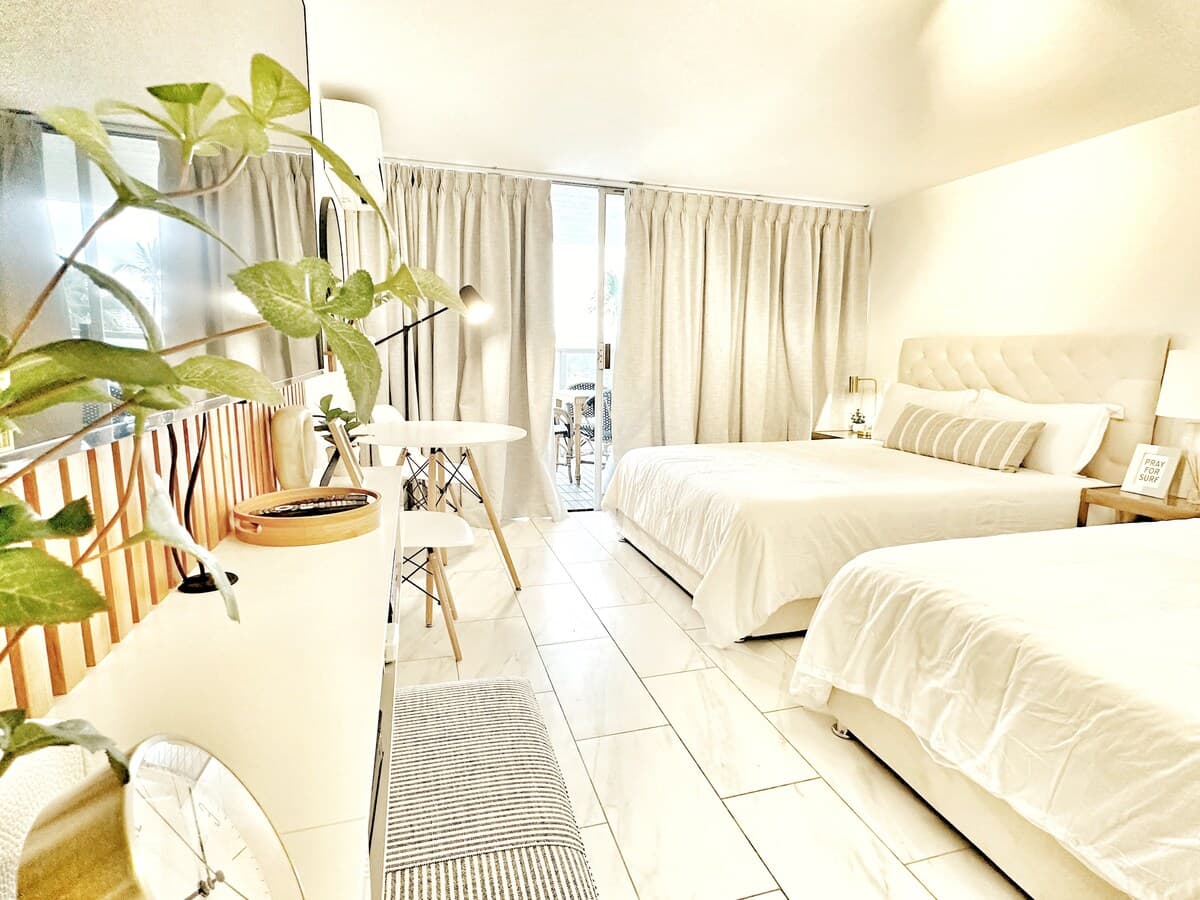 Boutique Studio w/City & Canal Views in Waikiki! - Photo 3
