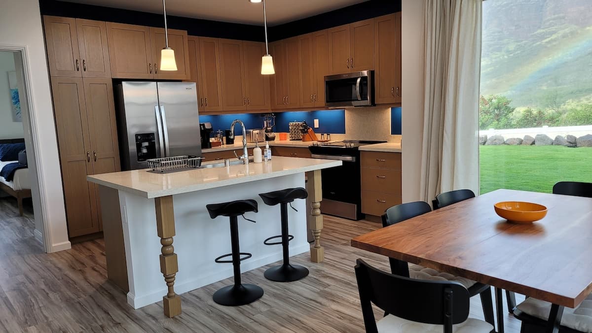 Home in Waianae · ★4.96 · 3 bedrooms · 4 beds · 2.5 private baths - Photo 3