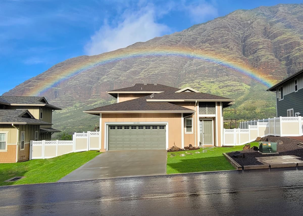 Home in Waianae · ★4.96 · 3 bedrooms · 4 beds · 2.5 private baths - Photo 1