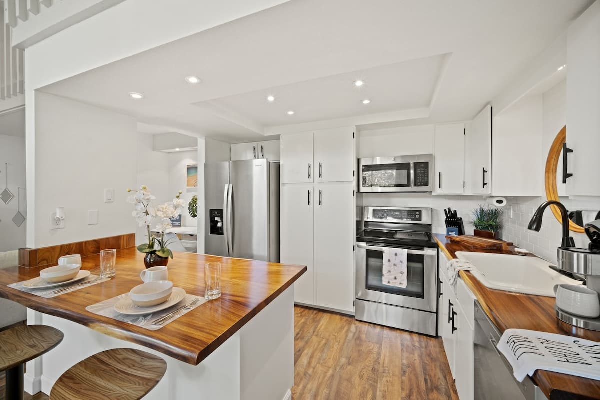 Townhouse in Princeville · ★4.98 · 2 bedrooms · 2 beds · 2 baths - Photo 5