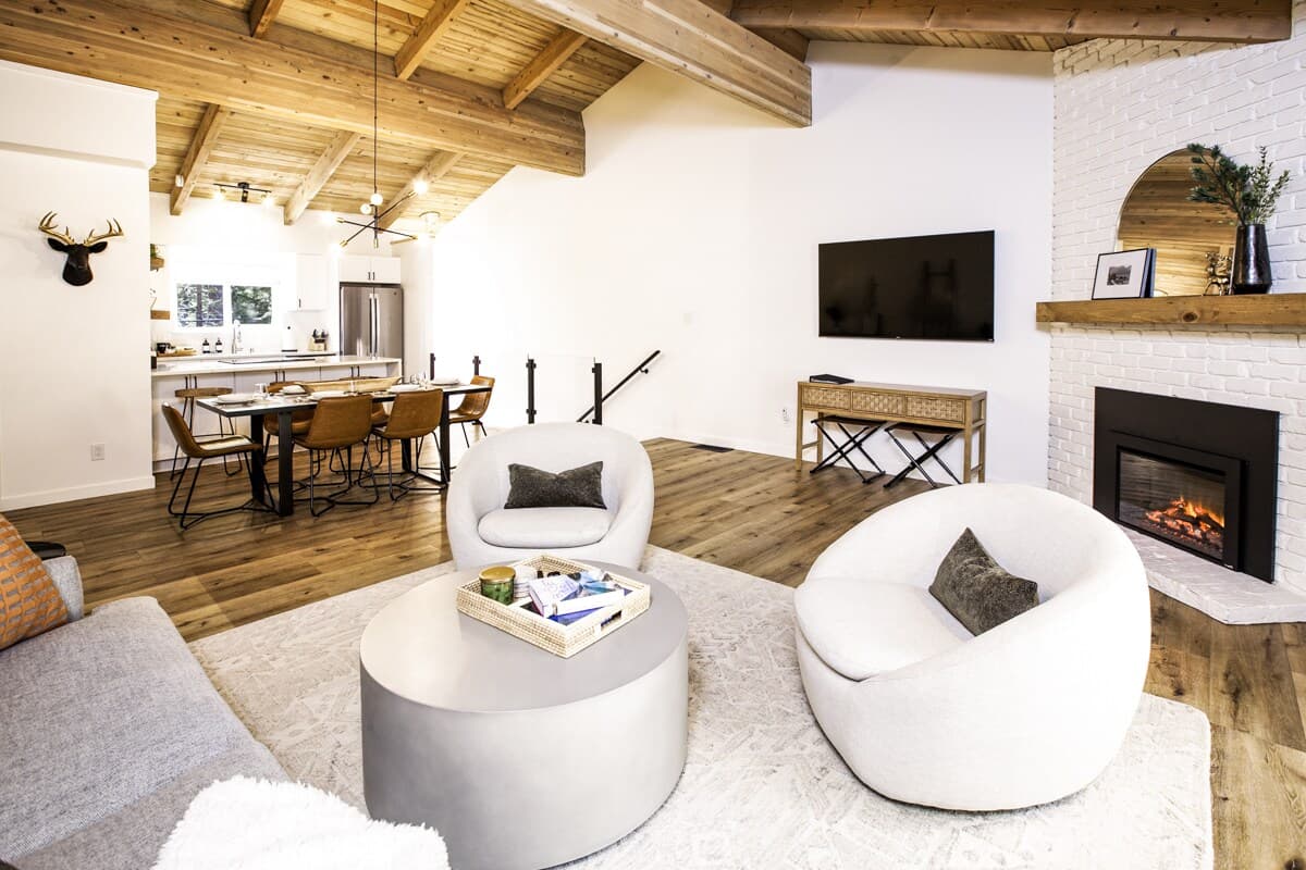 Condo in Incline Village · ★4.97 · 3 bedrooms · 4 beds · 2.5 private baths - Photo 3