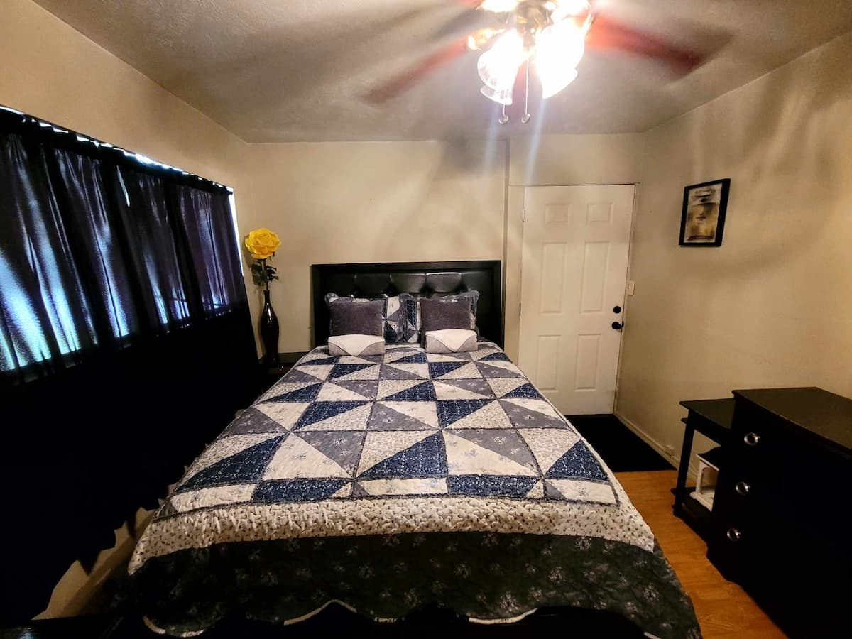 Guesthouse in Haiku-Pauwela · ★4.77 · 1 bedroom · 1 bed · 1 shared bath - Photo 5