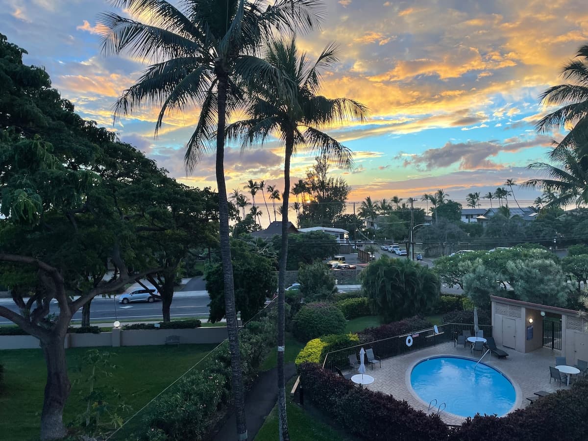 Condo in Kihei · ★4.8 · 2 bedrooms · 4 beds · 2 baths - Photo 4