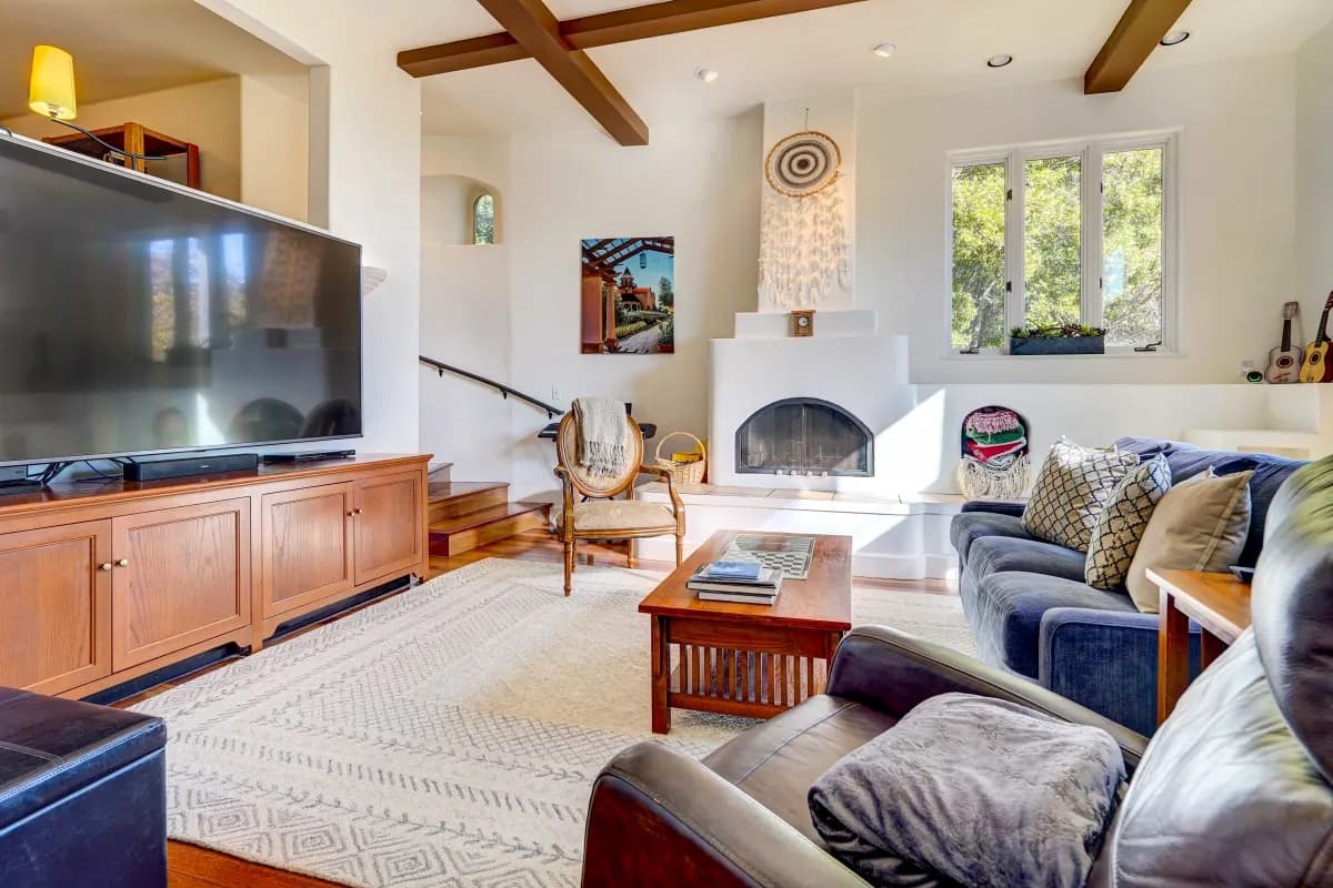 Peaceful Oakland Hills Home Near SF & Berkeley - Photo 4