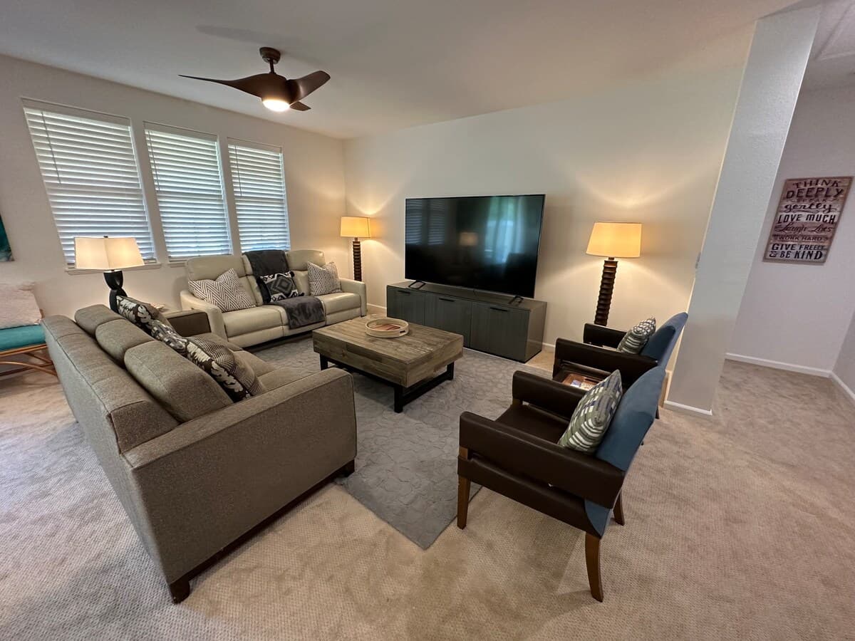 Home in Waianae · ★4.99 · 3 bedrooms · 6 beds · 2 private baths - Photo 3