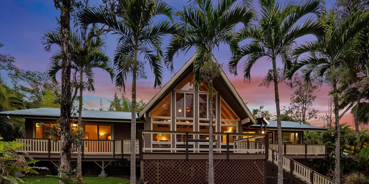 Home in Keaau · ★4.8 · 3 bedrooms · 6 beds · 2 private baths - Photo 1